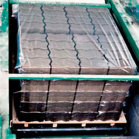 Production of paving stones with the multilayer system